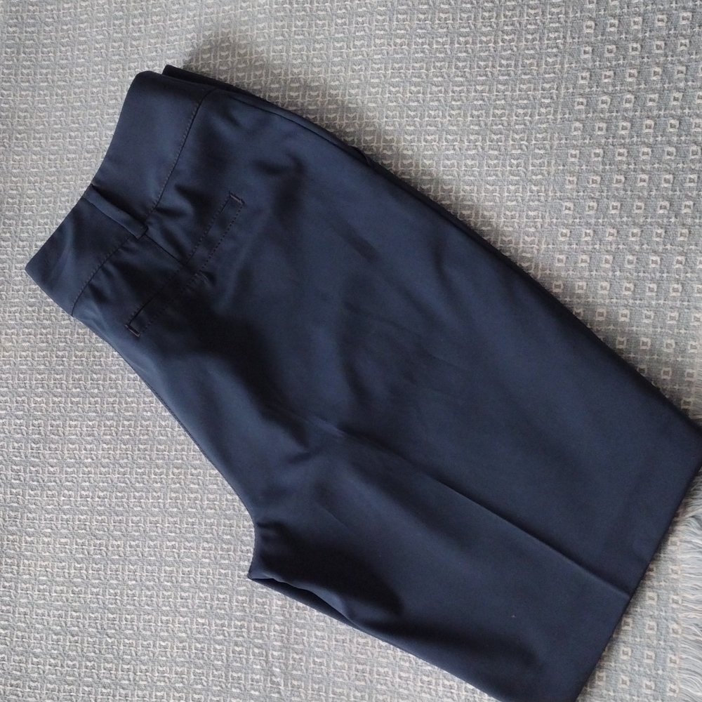 Annika Cutter & Buck Women's Golf Shorts Navy  Size 8 - Picture 2 of 8